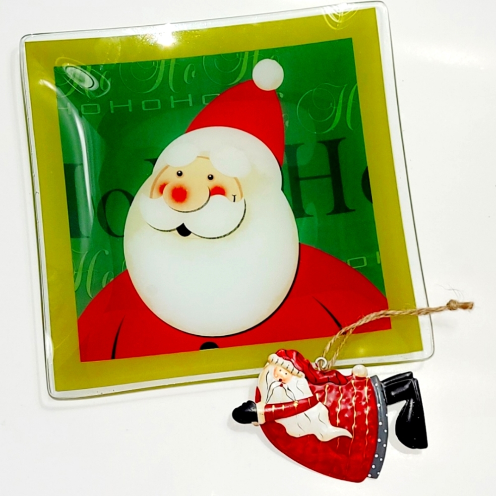 New Santa Glass Plate and Metal Santa Ornament, Christmas Décor 🎅 Ho Ho Ho!